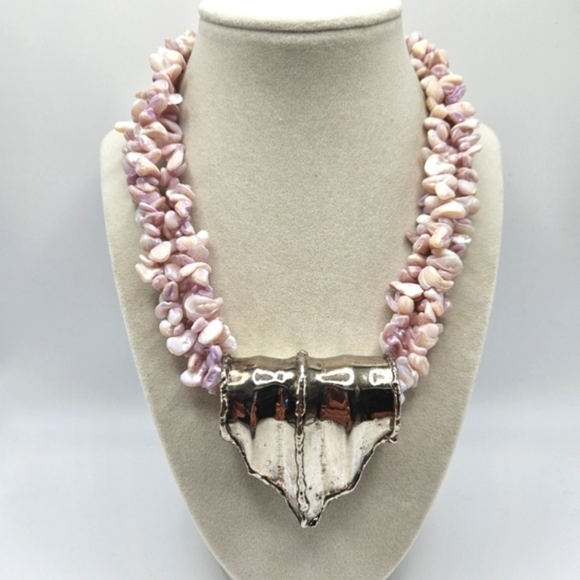 NEW VINTAGE Lavender Purple Stone Large Silver Tone Statement Pendant Necklace - Picture 2 of 7